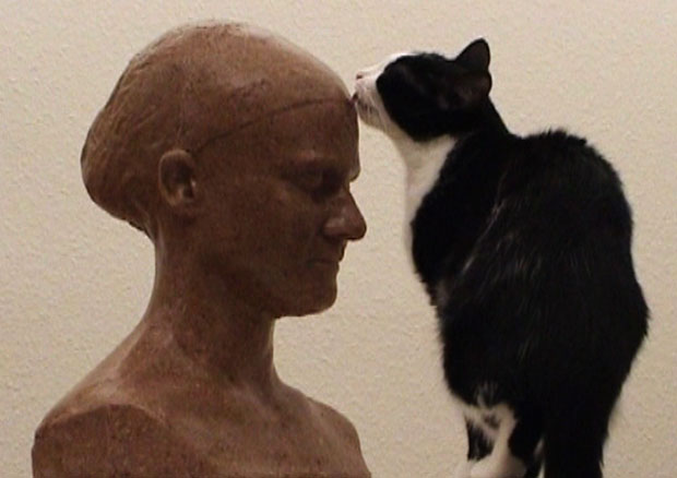 Luzia Hürzeler: Selbstporträt für die Katz (2006), Video, Farbe, Ton, 11:48´ - 